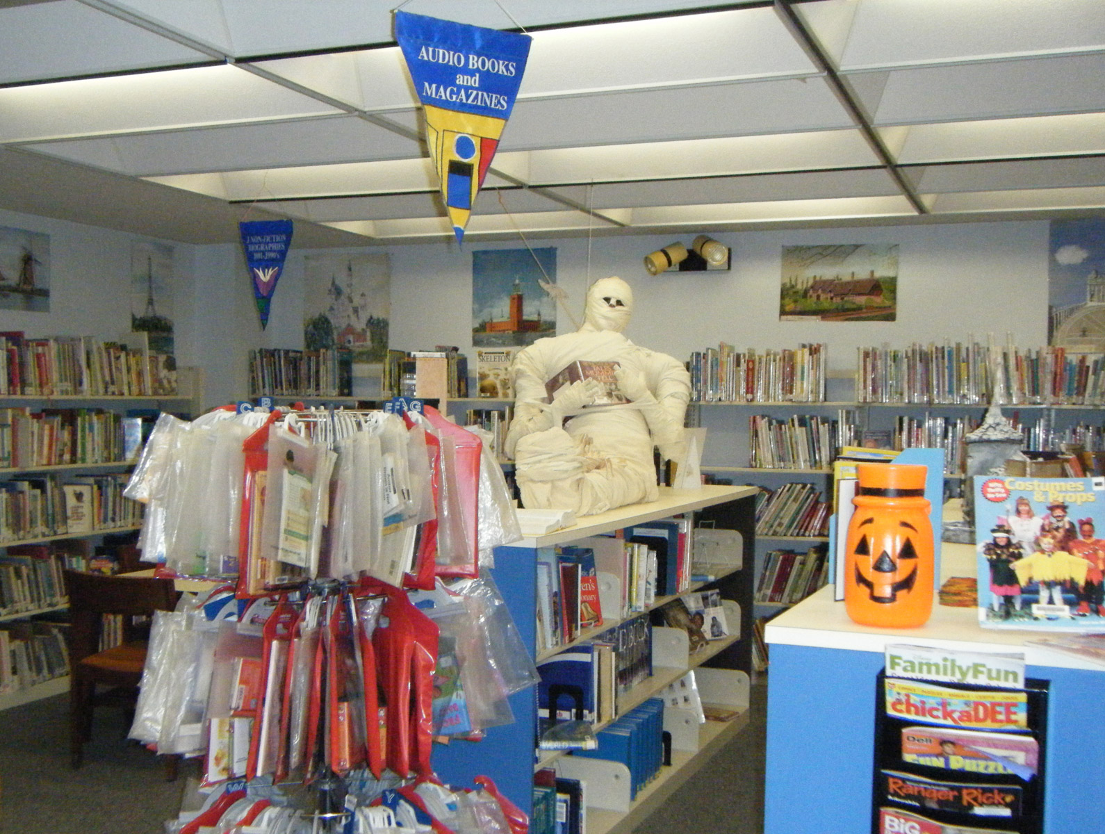 What Libraries Can Learn From Retail Stores Opening the Book North